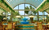 The Gateway Hotel-dinning