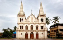 santa cruz basilica in ernakulam