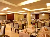 Restaurants facility-Nyle Plaza at Cochin